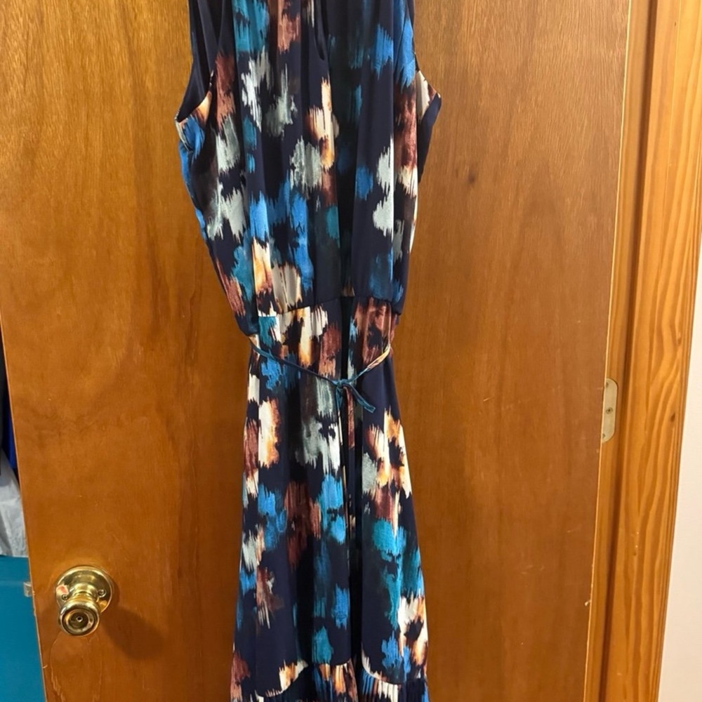 Vera Wang Navy Sleeveless Abstract Maxi Dress with Teal & Brown Accents
